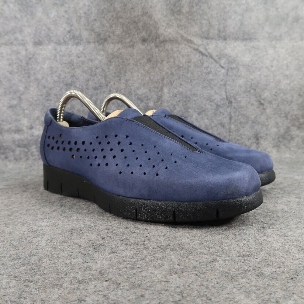 Clarks Shoes Womens 9 Slip On Casual Comfort Blue Leather Daelyn Summit Classic